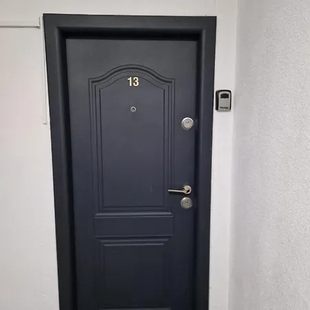 Golden Paradise Apartment