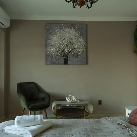 Golden Paradise * Bucharest