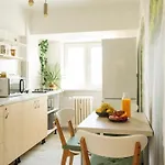 Apartment Golden Paradise *